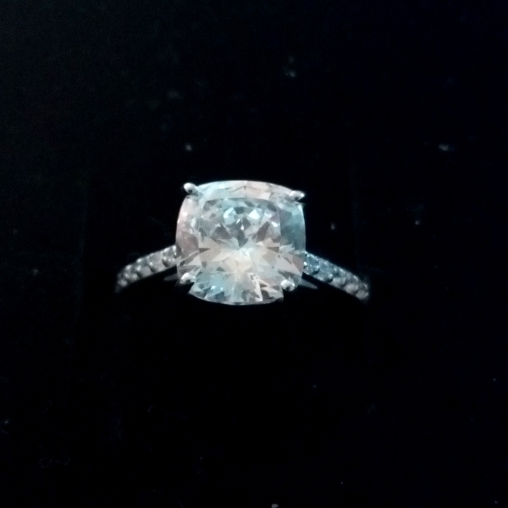 Beautiful Sterling Silver vintage ring